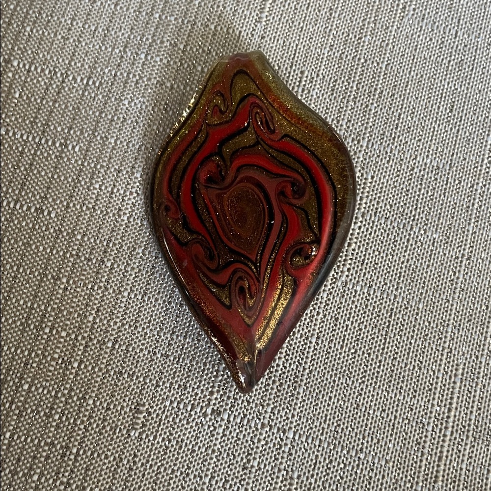 Artistic Swirl Pendant